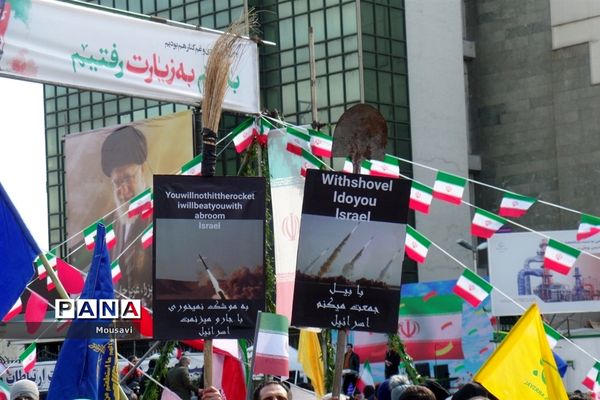 حضور پر شور نسل‌ها در راهپیمایی ۲۲ بهمن