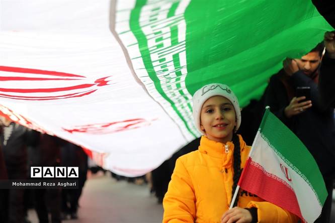 غرفه سازمان دانشآموزی در راهپیمایی 22 بهمن