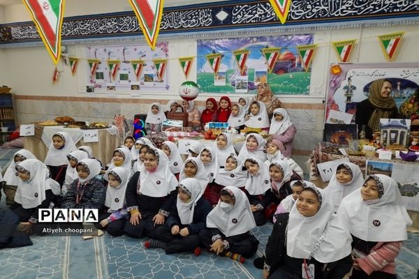 برگزاری جشنواره اقوام ایرانی در دبستان دخترانه نوری منطقه ۱۴