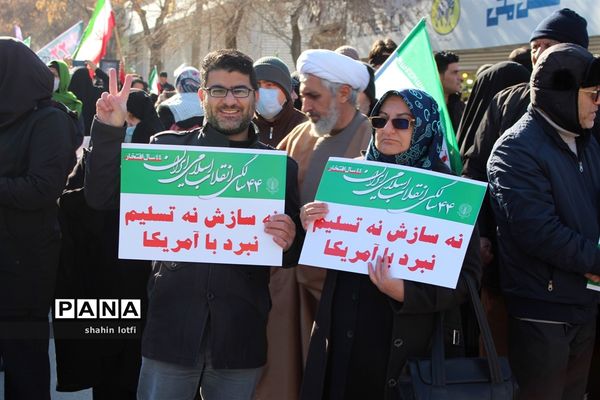 راهپیمایی مردم کرمانشاه در مراسم 22 بهمن