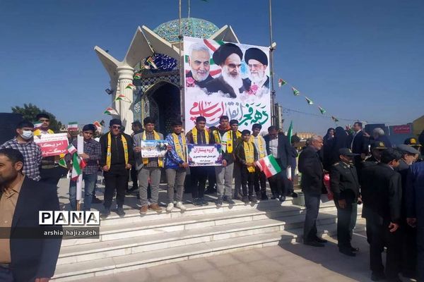 راهپیمایی 22 بهمن در گناوه