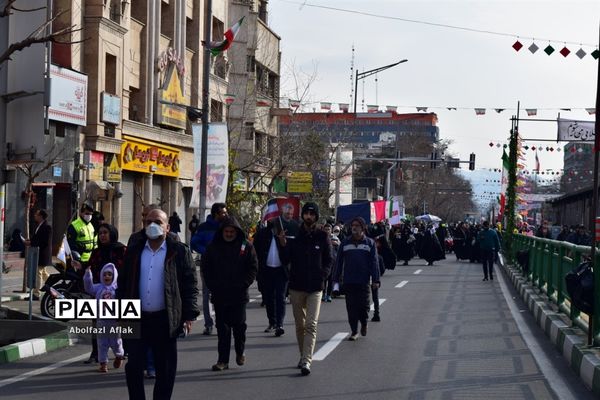 برگزاری راهپیمایی ۲۲ بهمن، از میدان انقلاب اسلامی تا میدان آزادی تهران