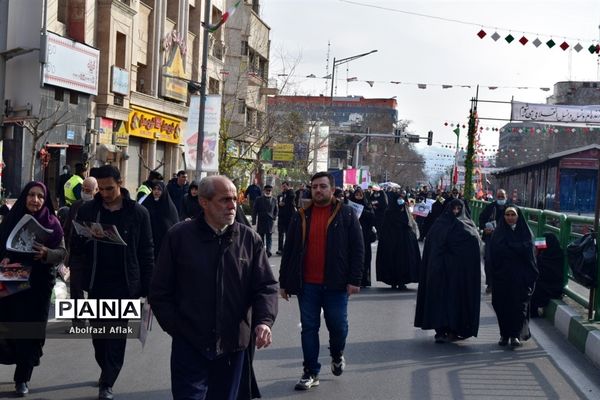 برگزاری راهپیمایی ۲۲ بهمن، از میدان انقلاب اسلامی تا میدان آزادی تهران