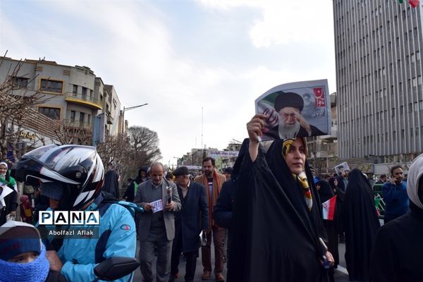 برگزاری راهپیمایی ۲۲ بهمن، از میدان انقلاب اسلامی تا میدان آزادی تهران