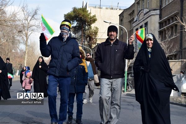 برگزاری راهپیمایی ۲۲ بهمن، از میدان انقلاب اسلامی تا میدان آزادی تهران