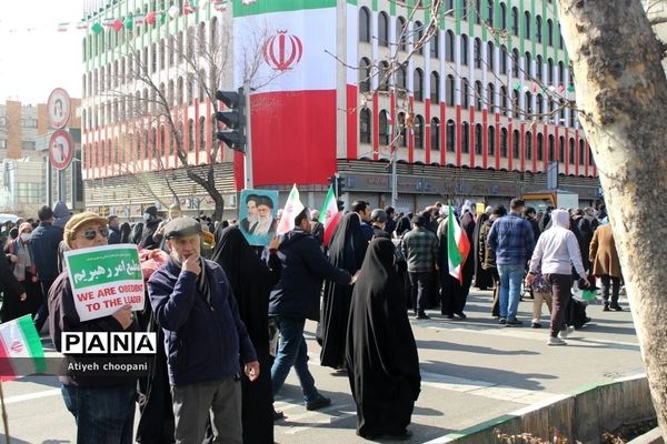 حضور حماسی مردم انقلابی در چهل و چهارمین سالگرد پیروزی انقلاب اسلامی