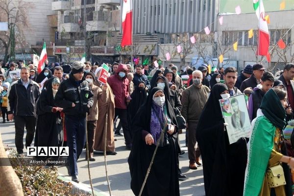 حضور حماسی مردم انقلابی در چهل و چهارمین سالگرد پیروزی انقلاب اسلامی