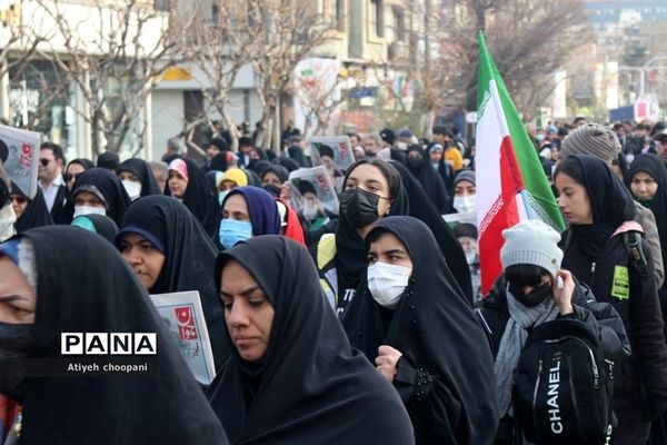 حضور حماسی مردم انقلابی در چهل و چهارمین سالگرد پیروزی انقلاب اسلامی