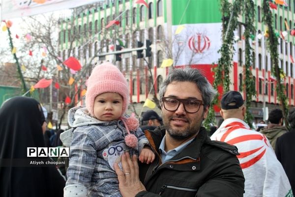 حضور حماسی مردم انقلابی در چهل و چهارمین سالگرد پیروزی انقلاب اسلامی