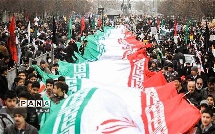 قطار انقلاب در ایستگاه 44 به سوی ایران مقتدر