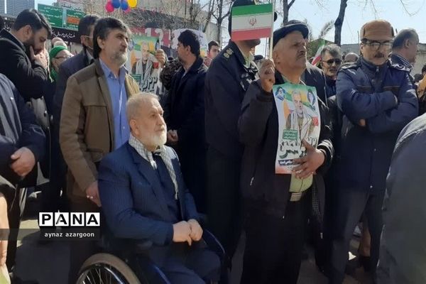 حضور مردم قائمشهر در راهپیمایی ۲۲ بهمن