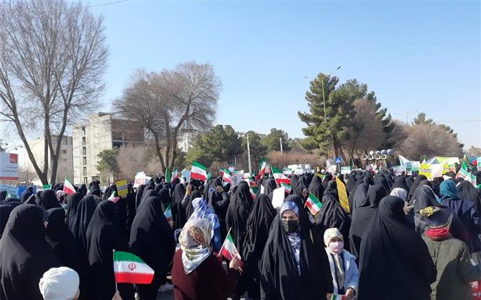 حضور پرشور مردم شاهین‌شهر در راهپیمایی 22 بهمن ماه / فیلم