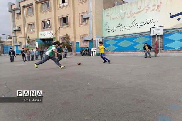 فینال مسابقات فوتسال جام انقلاب در آموزشگاه شیخ جنید شهرستان پیشوا