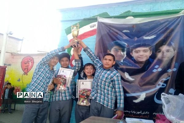 فینال مسابقات فوتسال جام انقلاب در آموزشگاه شیخ جنید شهرستان پیشوا