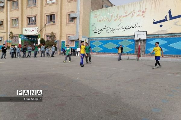 فینال مسابقات فوتسال جام انقلاب در آموزشگاه شیخ جنید شهرستان پیشوا