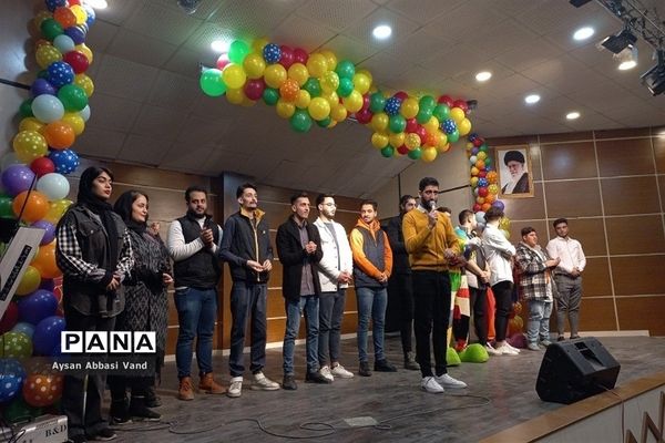 برگزاری نمایش جنگ شادی درشهرستان قرچک