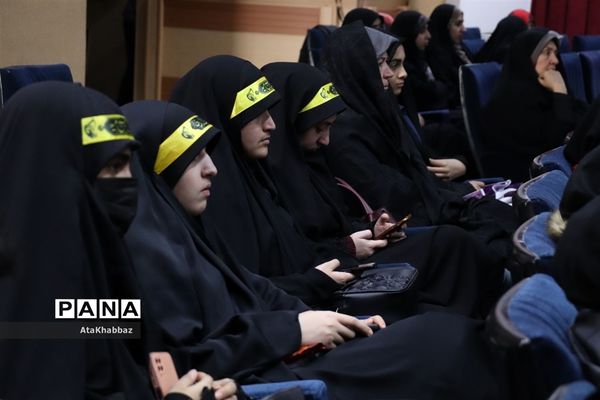 مسافری از سرزمین آفتاب
