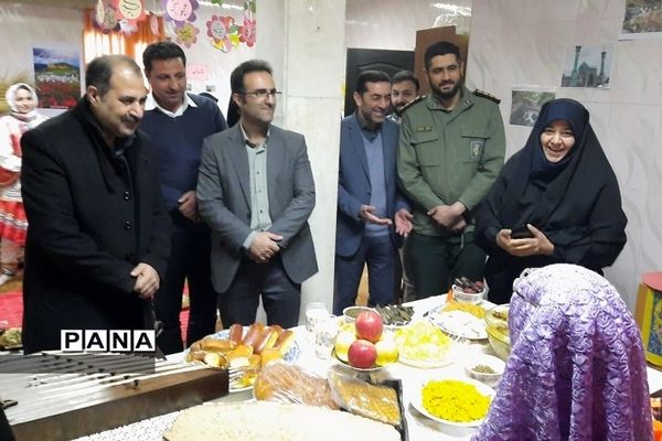 برگزاری جشنواره آیین‌های سرزمین من در دبستان دخترانه سما یک رودهن