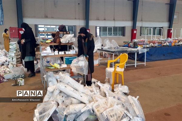 توزیع اقلام ورزشی و بهداشتی در سالن دوومیدانی برادران شهید مظفر ملارد