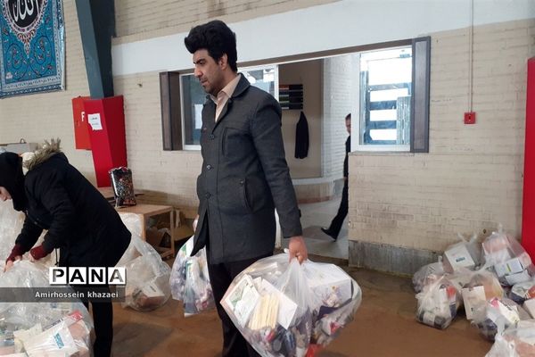 توزیع اقلام ورزشی و بهداشتی در سالن دوومیدانی برادران شهید مظفر ملارد