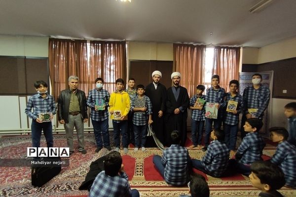 برگزاری جلسات مرجع‌شناسی و اهمیت آن  در مدرسه شهید بهشتی رودهن