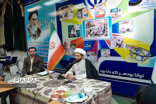 حضور دانش‌آموزان مدارس استعدادهای درخشان ملارد در نشست دانش‌آموزی علم نافع