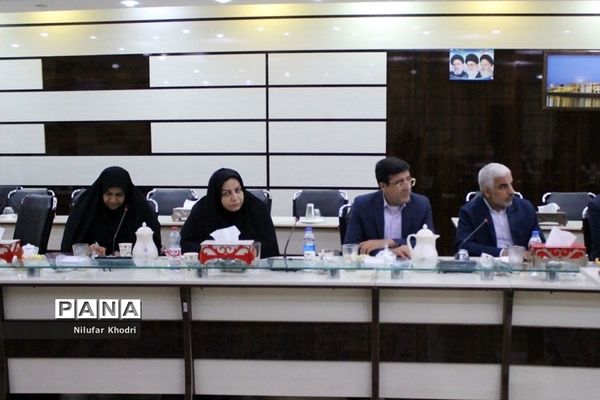 نشست شورای معاونان آموزش و پرورش استان بوشهر