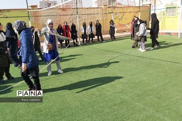 برگزاری مسابقات ورزشی در هنرستان مبتکران رودهن