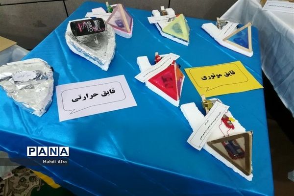 افتتاح نمایشگاه شوق پیشرفت در دبیرستان شاهد هدی شهرستان بهبهان