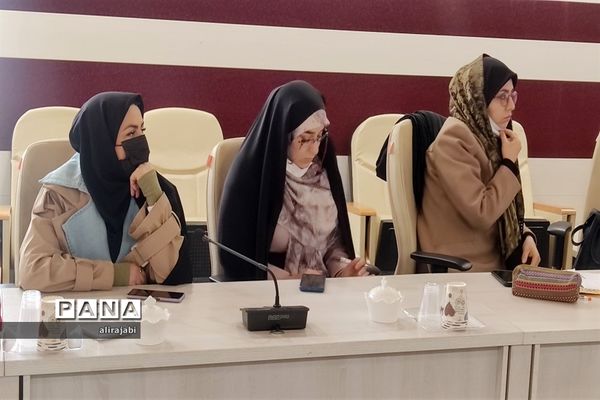 جلسه آموزشی رابطین هسته مشاوره منطقه کهریزک