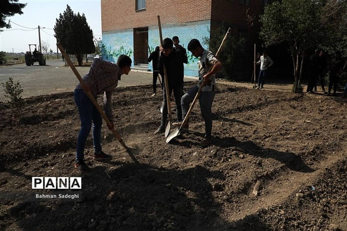 ساماندهی هنرستان‌های کشاورزی باعث می‌شود کشاورزی به‌عنوان شغل جا بیافتد