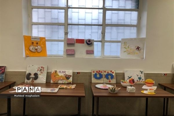 برگزاری نمایشگاه دست سازه‌های دانش‌آموزی در دبیرستان شهیده قزوینی منطقه ۱۳