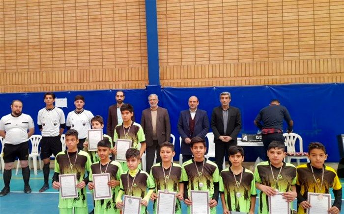 برگزاری مسابقات ورزشی دانش‌آموزی جام پرچم در استان اصفهان / فیلم