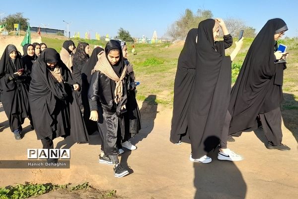 بازدید زائران راهیان نور از اماکن عملیات دفاع مقدس در خوزستان