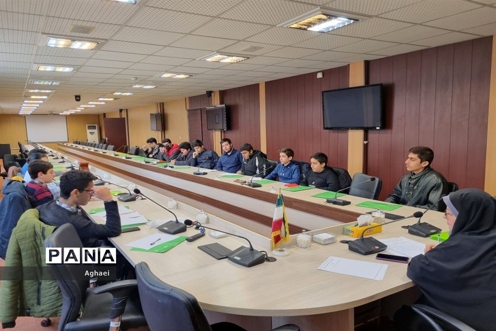 جلسه روسای شورای دانش‌آموزی پسران منطقه ۱۳