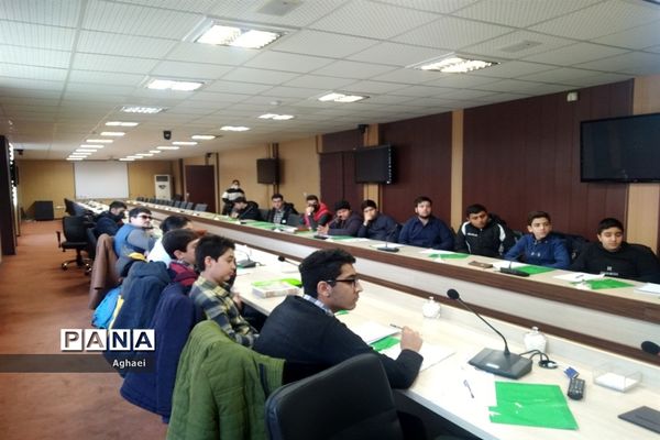 جلسه روسای شورای دانش‌آموزی پسران منطقه ۱۳
