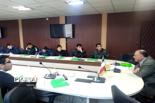 جلسه روسای شورای دانش‌آموزی پسران منطقه ۱۳
