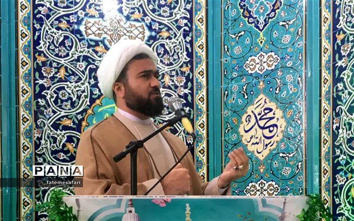عامل پیروزی و موفقیت در عرصه‌های مختلف فردی و اجتماعی پشتکار و استقامت است