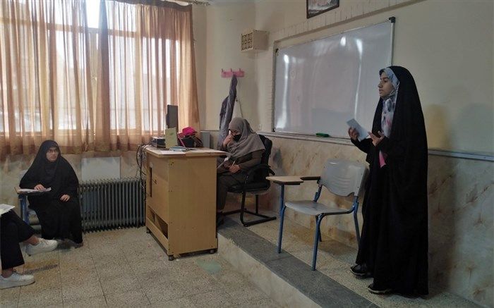 رقابت بیش از ۱۴۰۰ دانش‌آموز نیشابوری در مسابقات قرآن، عترت و نماز