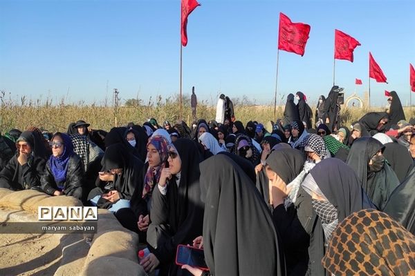 حضور دانش‌آموزان دختر دبیرستانی ناحیه 3 در راهیان نور دانش‌آموزی