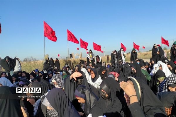 حضور دانش‌آموزان دختر دبیرستانی ناحیه 3 در راهیان نور دانش‌آموزی