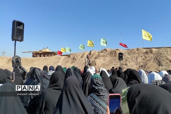 حضور دانش‌آموزان دختر دبیرستانی ناحیه 3 در راهیان نور دانش‌آموزی