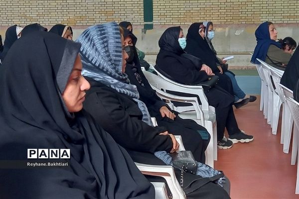 جلسه آموزش خانواده در پاکدشت
