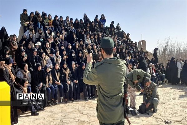 اختتامیه سفر زائران راهیان‌نور دانش‌آموزان پاکدشتی