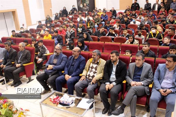 مراسم بدرقه کاروان زیارت اولی‌های دانش‌آموزی مشهد الرضا(ع)