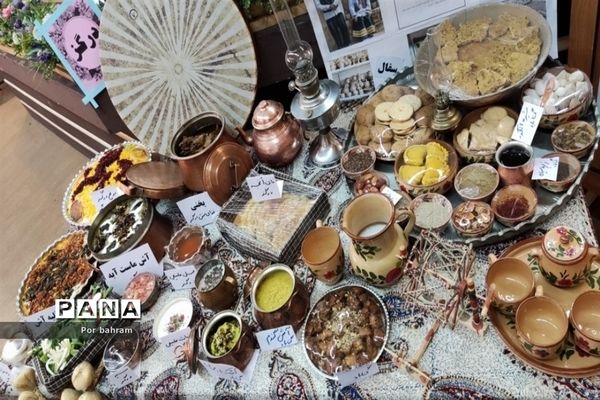 آیین‌های سرزمین من در دبستان سما ۳ ناحیه هفت مشهد مقدس در استان خراسان رضوی