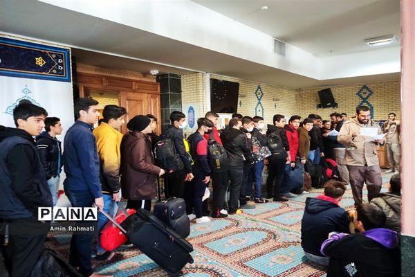 اعزام کاروان راهیان نور دانش‌آموزان پسر ناحیه 4 شیراز