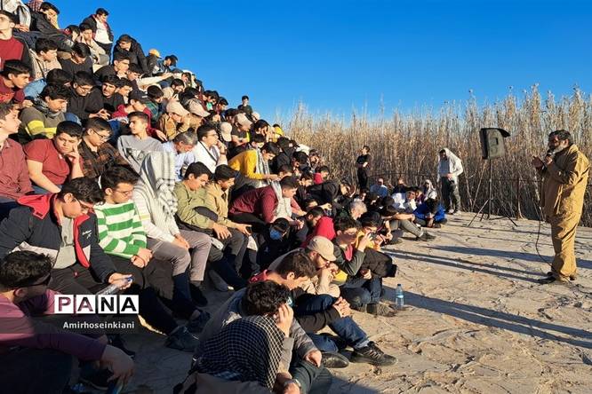 اردوی پیشرفت نورانی با حضور دانشآموزان مدارس سمپادی در نهر خین خرمشهر