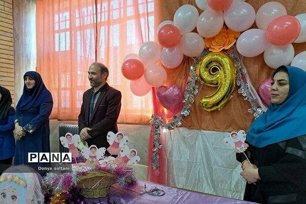 جشن ‌تکلیف دانش‌آموزان مدرسه حجاب ناحیه یک بهارستان