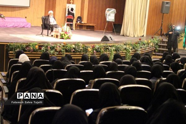 همایش فرهنگیان انقلابی استان سمنان